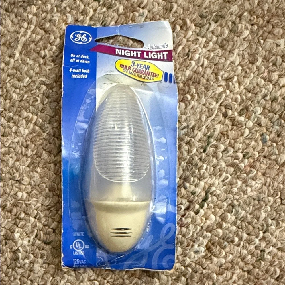 GE automatic nightlight